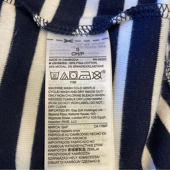 FREE with purchase of another of my items at list price:  Gap stripe top, Sz S - Picture 4 of 7